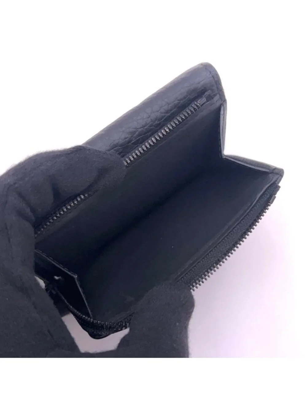 Louis Vuitton Portefeuille Pilot Trifold Wallet Black Taurillon